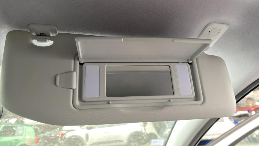 Image Pare soleil droit - PEUGEOT 2008 1