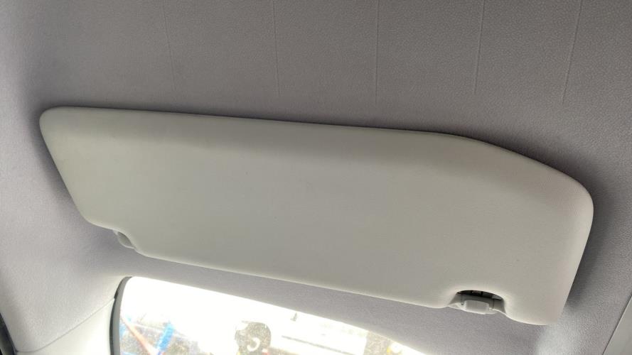 Image Pare soleil gauche - PEUGEOT 2008 1