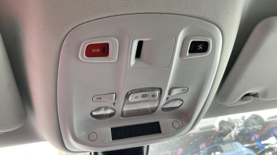 Image Eclairage de plafonnier - PEUGEOT 308 2