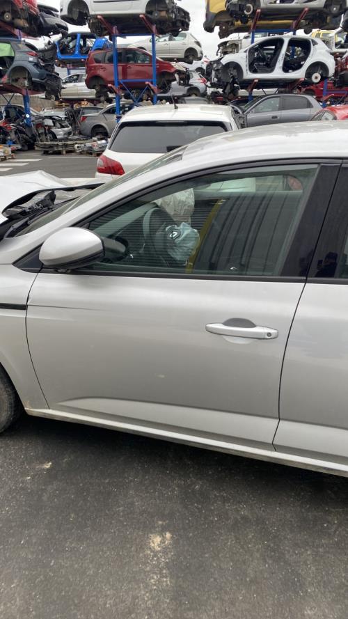 Image Porte avant gauche - RENAULT MEGANE 4