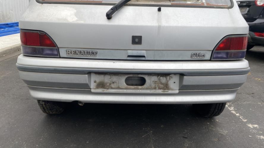 Image Pare choc arriere - RENAULT CLIO 1