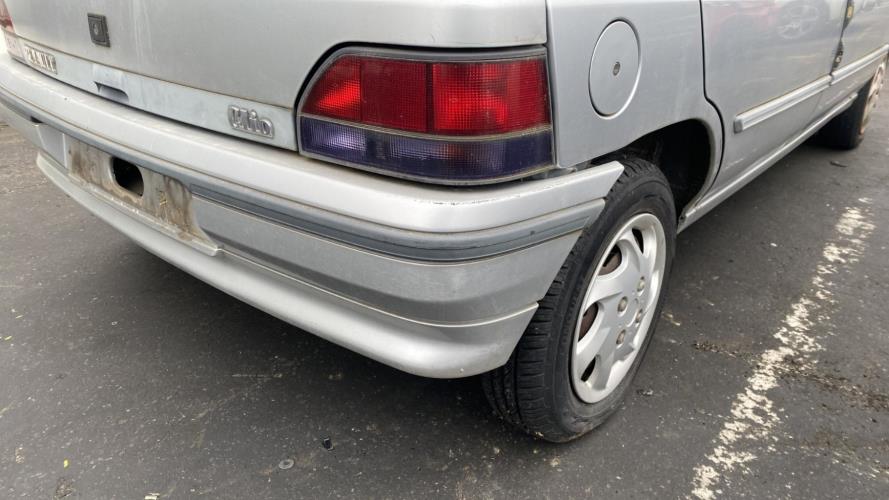 Image Pare choc arriere - RENAULT CLIO 1