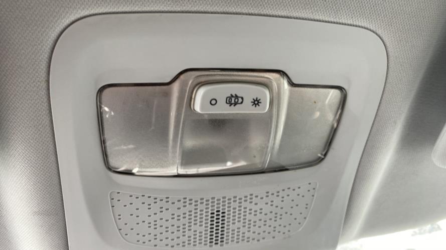 Image Eclairage de plafonnier - PEUGEOT 2008 1