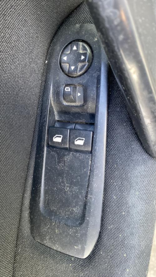 Image Interrupteur de leve vitre avant gauche - PEUGEOT 308 2