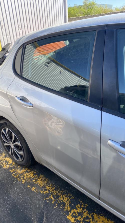 Image Porte arriere droit - PEUGEOT 208 1