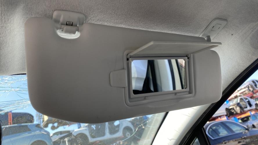 Image Pare soleil droit - PEUGEOT 208 1