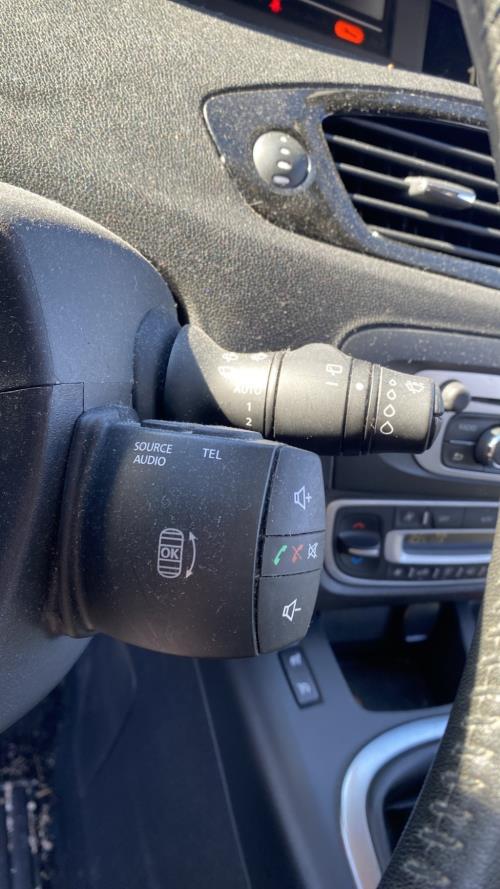 Image Com (Bloc Contacteur Tournant+Commodo Essuie Glace+Commodo Phare) - RENAULT SCENIC 3