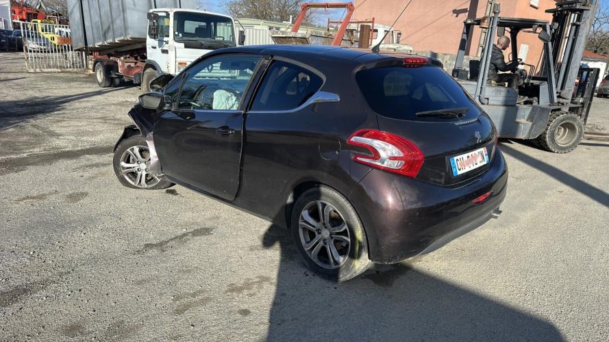 Image Pare choc arriere - PEUGEOT 208 1