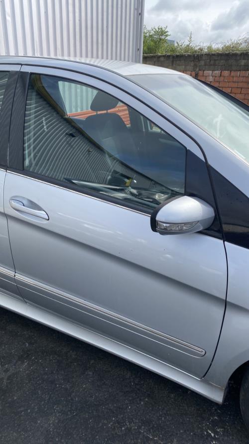 Image Porte avant droit - MERCEDES CLASSE B 245