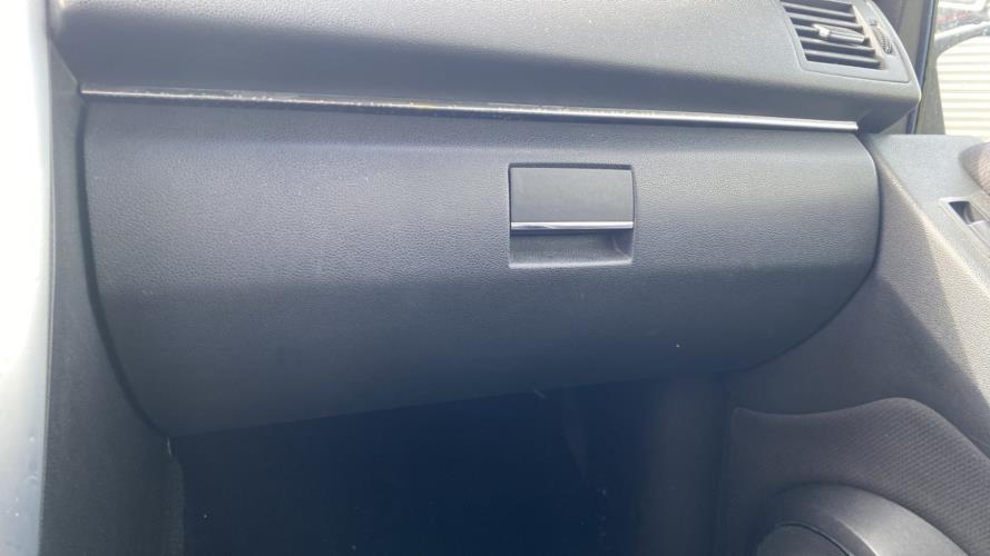 Image Boite a gants - MERCEDES CLASSE B 245