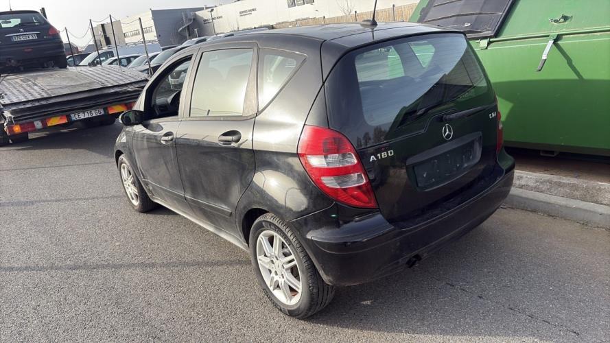 Image Feu arriere principal gauche (feux) - MERCEDES CLASSE A 169