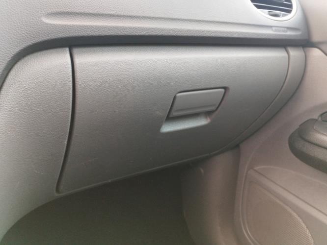 Image Boite a gants - FORD FOCUS 2
