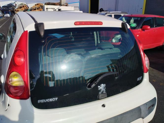 Image Lunette arriere - PEUGEOT 107