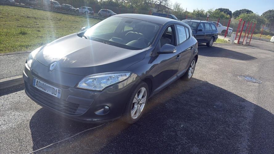 Image Pare choc avant - RENAULT MEGANE 3