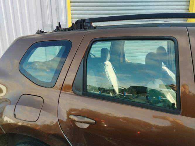 Image Custode arriere droit - DACIA DUSTER 1