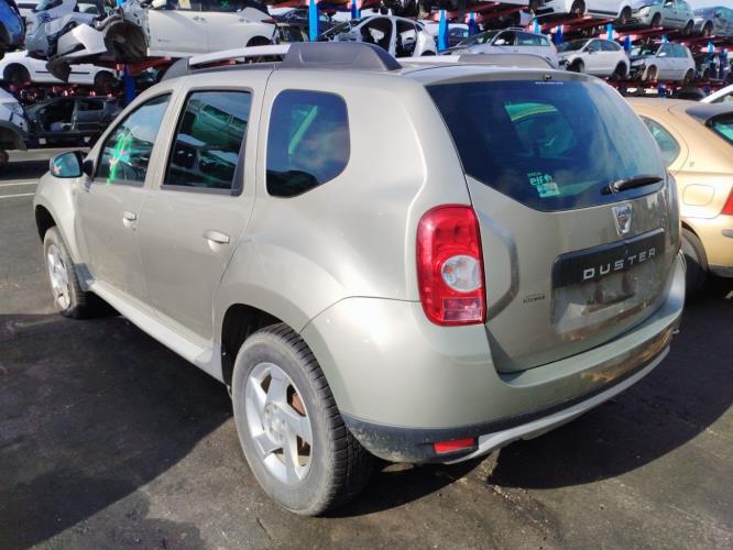 Image Pare choc arriere - DACIA DUSTER 1