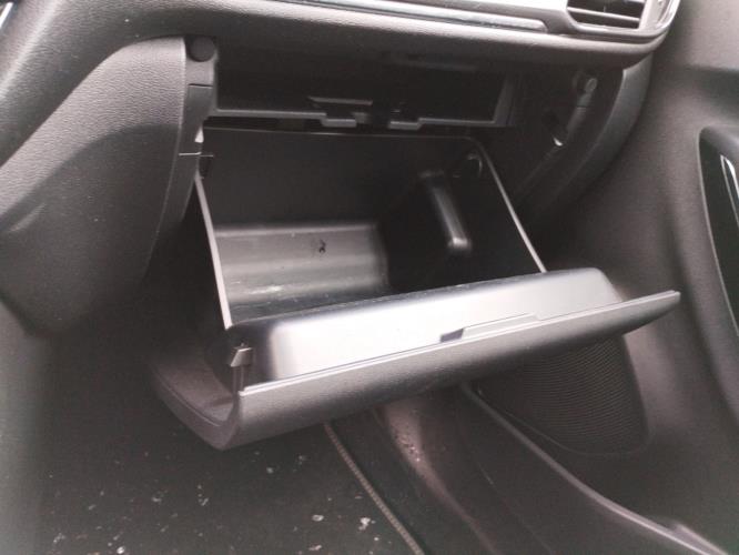 Image Boite a gants - FORD PUMA 2