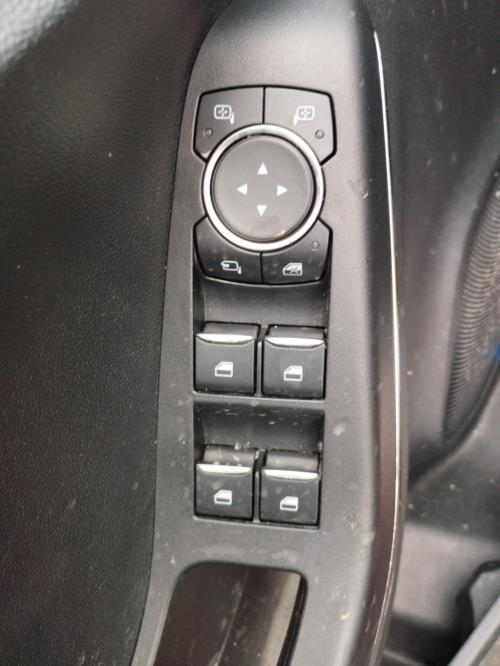Image Interrupteur de leve vitre avant gauche - FORD PUMA 2