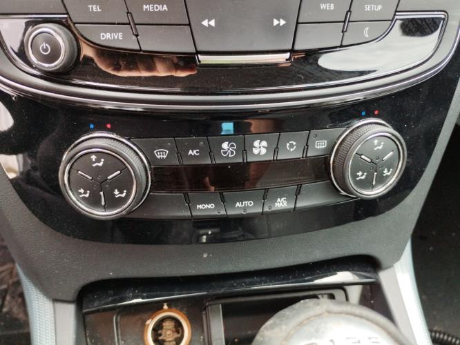 Image Commande chauffage - PEUGEOT 508 1