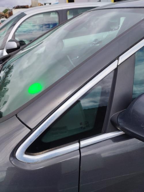 Image Custode avant gauche - OPEL ASTRA J