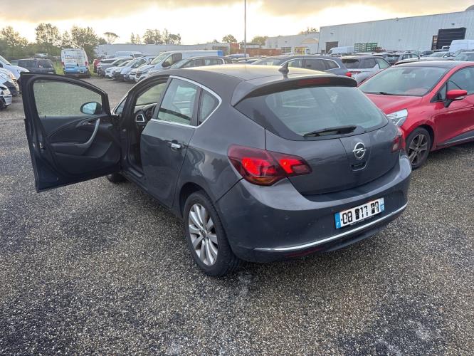 Image Feu arriere secondaire gauche (feux) - OPEL ASTRA J