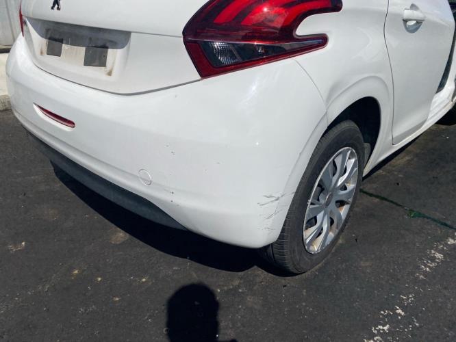 Image Pare choc arriere - PEUGEOT 208 1