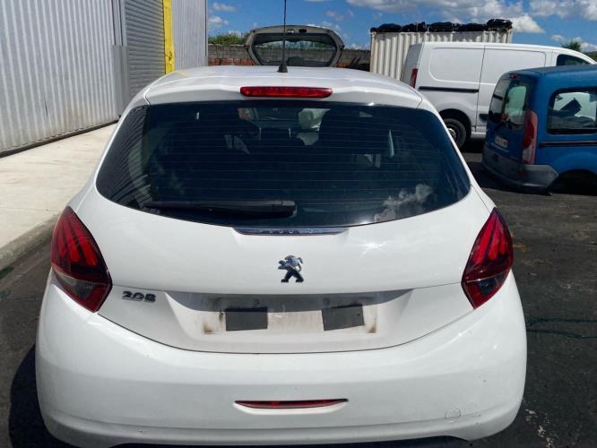 Image Pare choc arriere - PEUGEOT 208 1