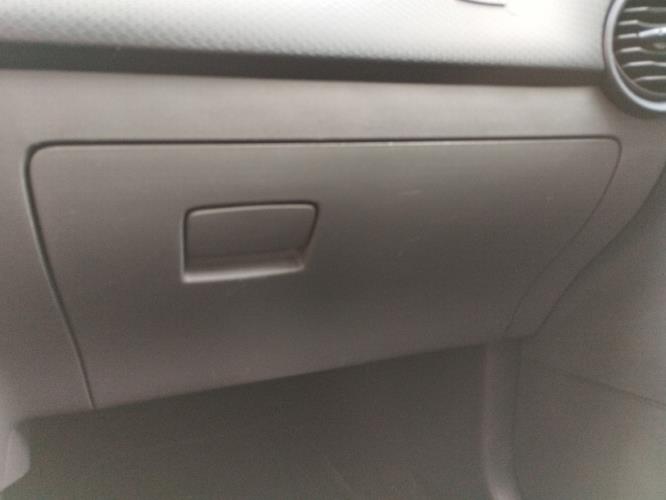 Image Boite a gants - SEAT IBIZA 3