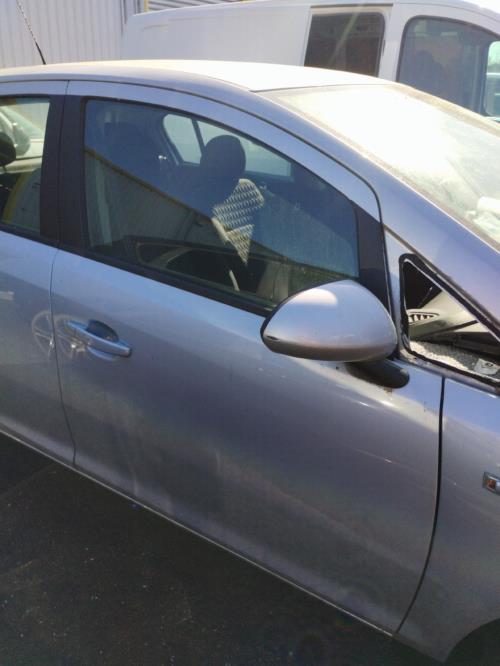 Image Porte avant droit - OPEL CORSA D