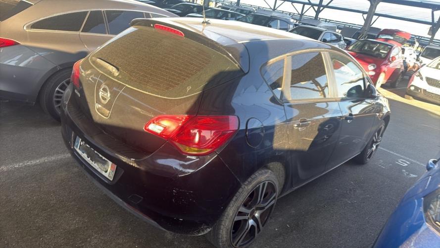 Image Feu arriere principal droit (feux) - OPEL ASTRA J