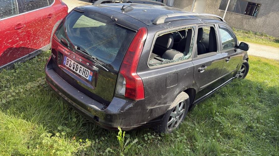 Image Malle/Hayon arriere - VOLVO V 50