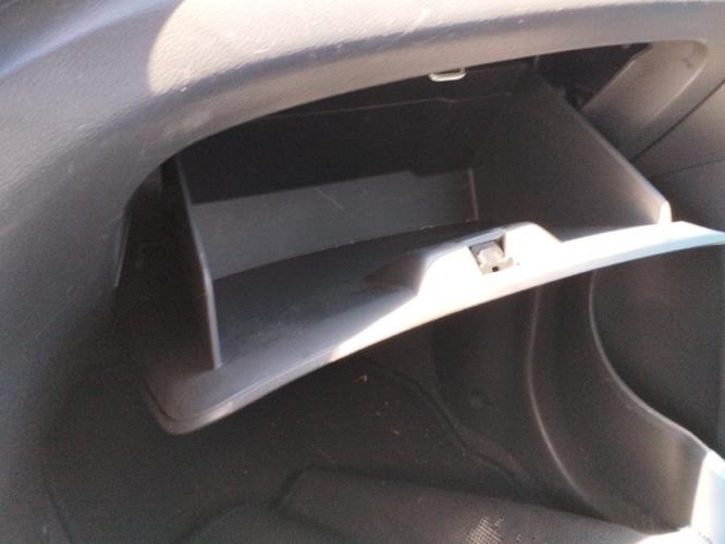 Image Boite a gants - CHEVROLET SPARK