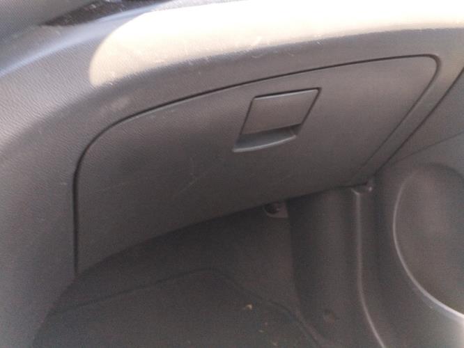 Image Boite a gants - CHEVROLET SPARK