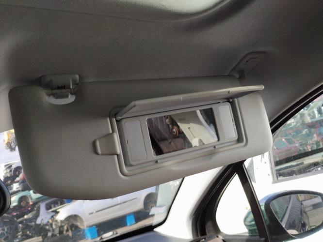 Image Pare soleil droit - PEUGEOT 2008 1