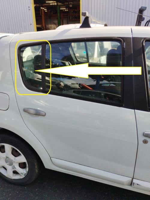 Image Custode arriere droit (porte) - DACIA SANDERO 1