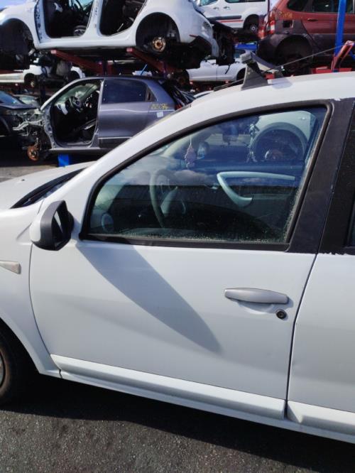 Image Porte avant gauche - DACIA SANDERO 1