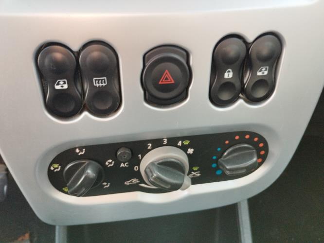 Image Commande chauffage - DACIA SANDERO 1