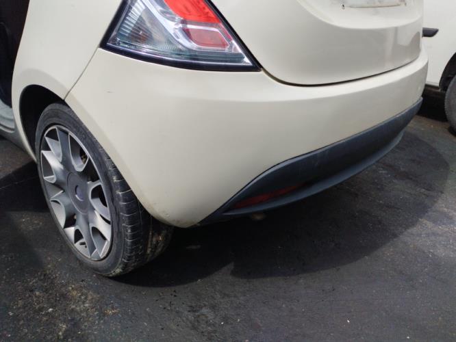 Image Pare choc arriere - LANCIA YPSILON 5