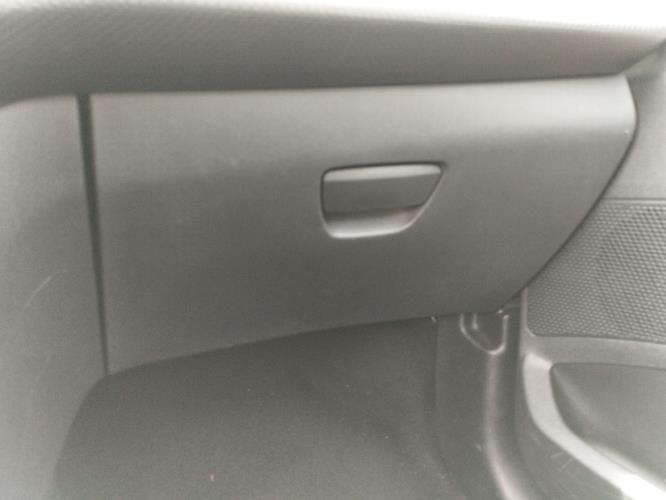 Image Boite a gants - PEUGEOT 2008 1