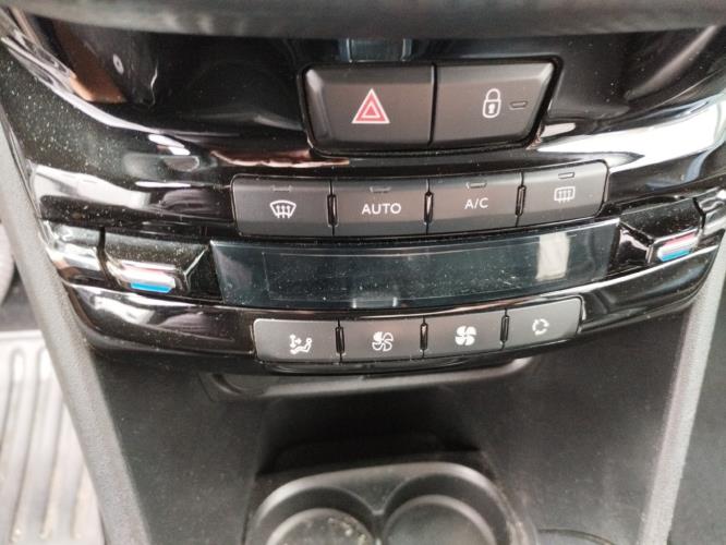Image Commande chauffage - PEUGEOT 2008 1