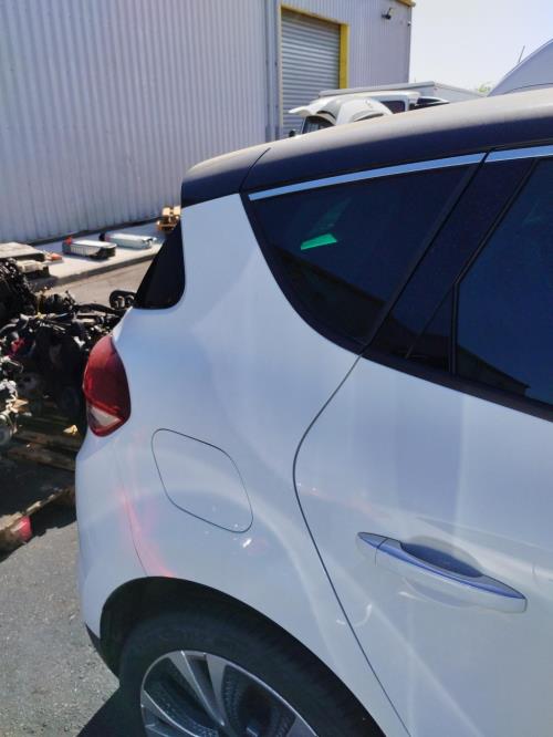Image Trappe d'essence - RENAULT SCENIC 4