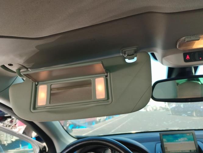 Image Pare soleil gauche - PEUGEOT 308 1