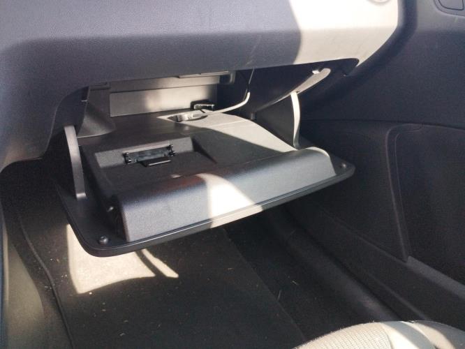 Image Boite a gants - AUDI A1 1