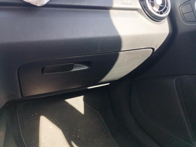 Image Boite a gants - AUDI A1 1