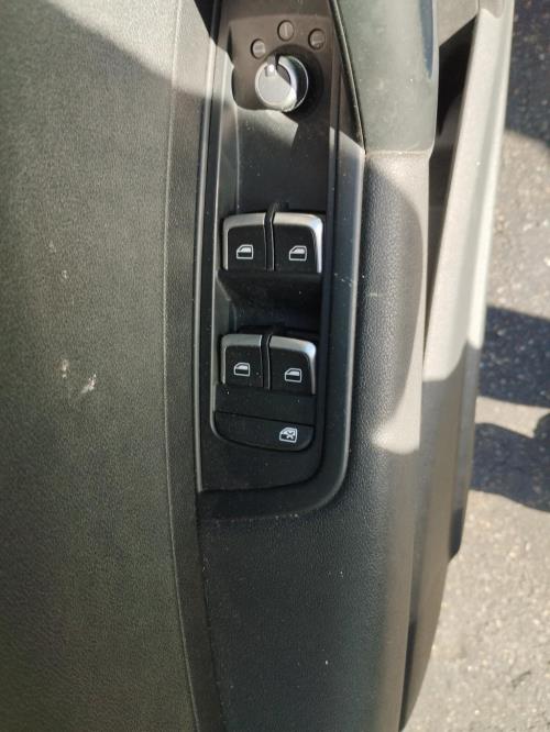 Image Interrupteur de leve vitre avant gauche - AUDI A1 1