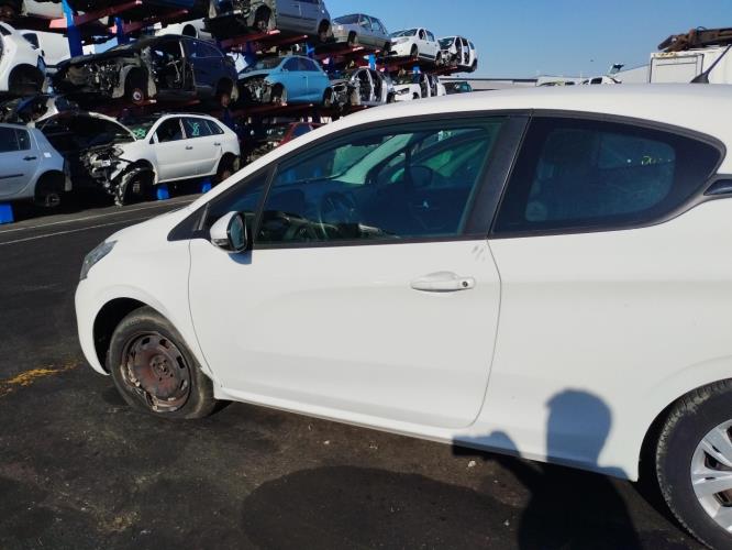 Image Porte avant gauche - PEUGEOT 208 1