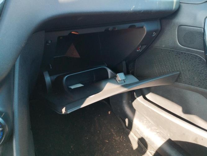 Image Boite a gants - PEUGEOT 208 1