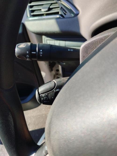 Image Com (Bloc Contacteur Tournant+Commodo Essuie Glace+Commodo Phare) - PEUGEOT 208 1