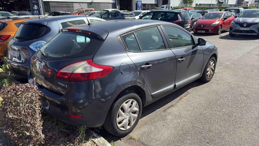 Image Pare choc arriere - RENAULT MEGANE 3