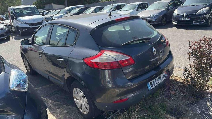 Image Pare choc arriere - RENAULT MEGANE 3